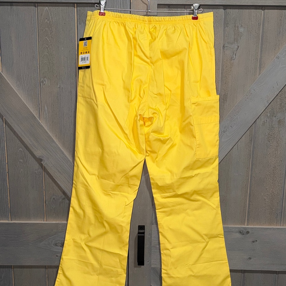 WonderWink Yellow Origins Modern Fit Scrub Pant - Picture 4 of 5